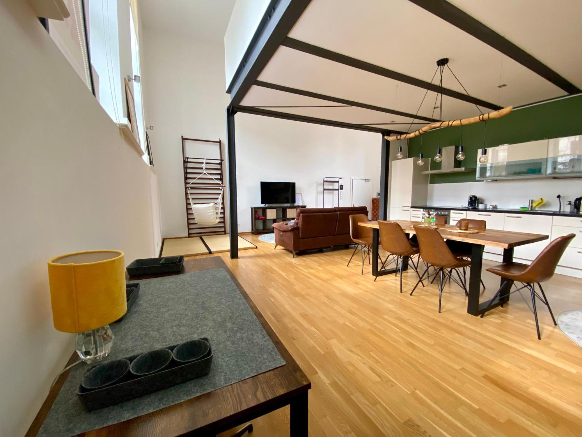 Cityloft Gold - Zentrum / 105qm / Inkl. Parkplatz / Netflix *