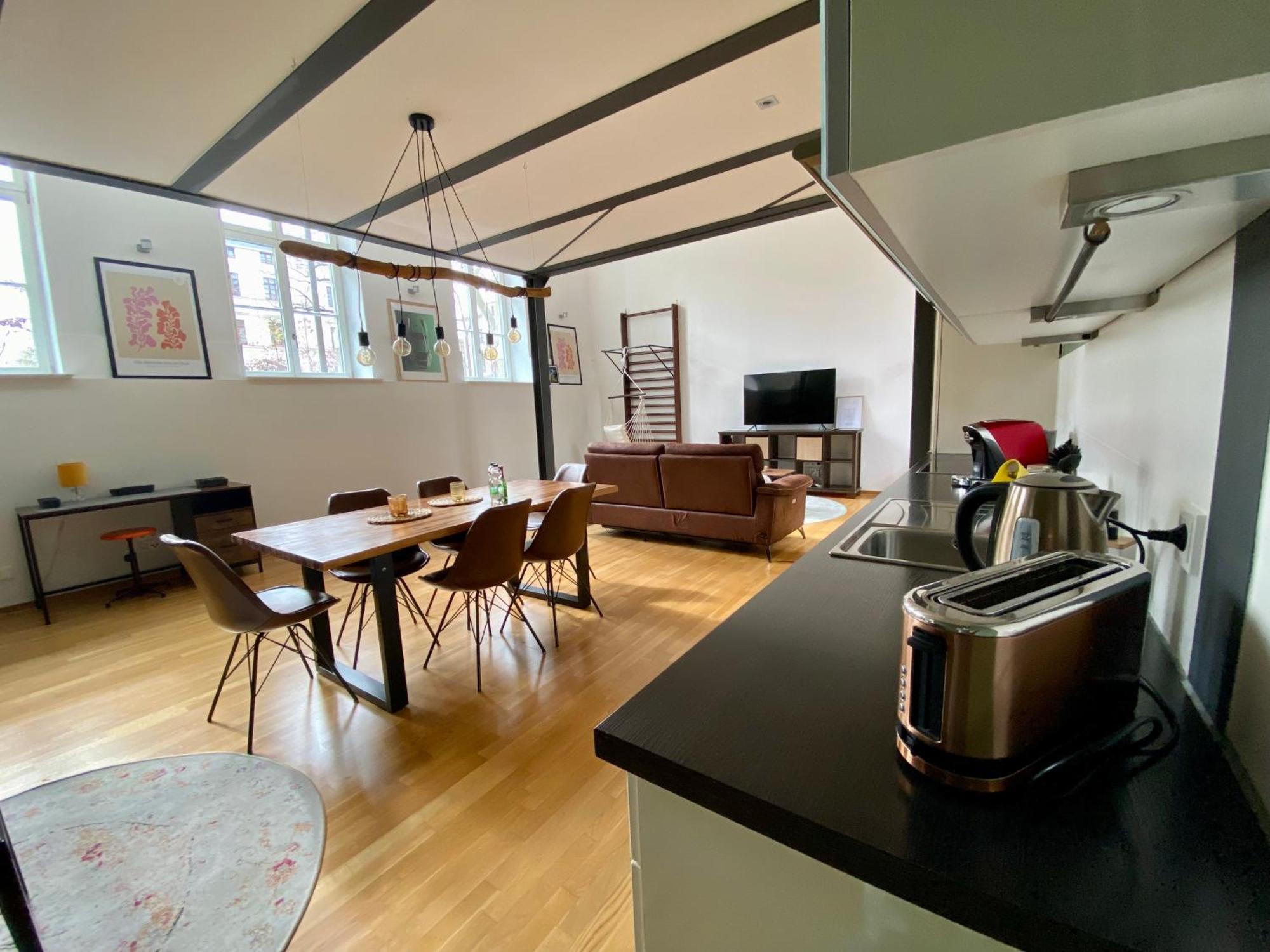 Cityloft Gold - Zentrum / 105qm / Inkl. Parkplatz / Netflix * Leipzig